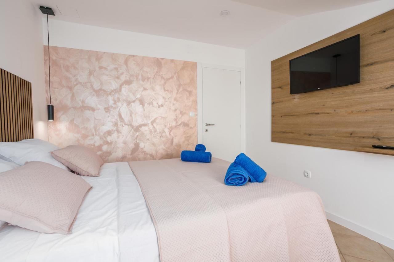 Apartmen Plus U Centru Blizu Plaze Njivice Exteriér fotografie