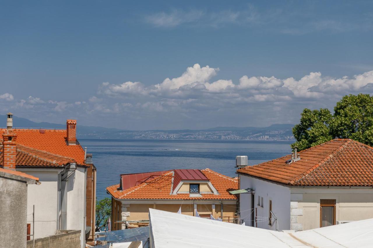 Apartmen Plus U Centru Blizu Plaze Njivice Exteriér fotografie
