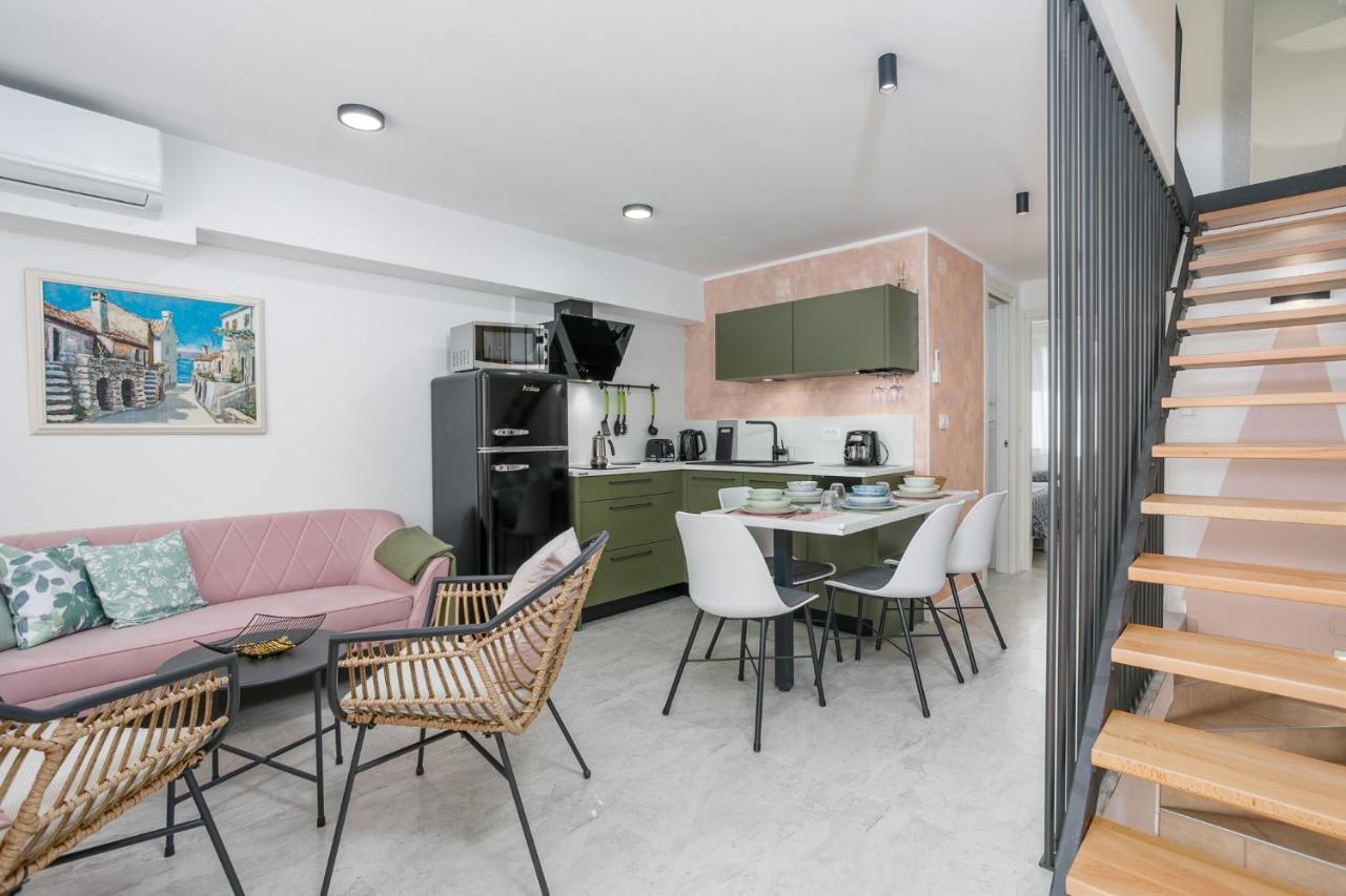 Apartmen Plus U Centru Blizu Plaze Njivice Exteriér fotografie